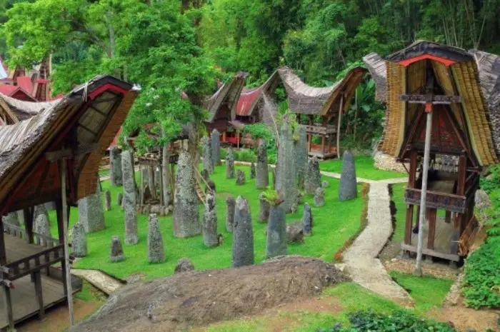 10 Destinasi Wisata Toraja yang Paling Populer Dikunjungi