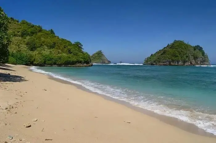 Pantai Terbaik di Malang Yang Wajib DIkunjungi