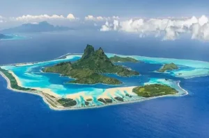 Pulau Eksotis di Prancis yang Menawarkan Keindahan Alam dan Sejarah Menarik